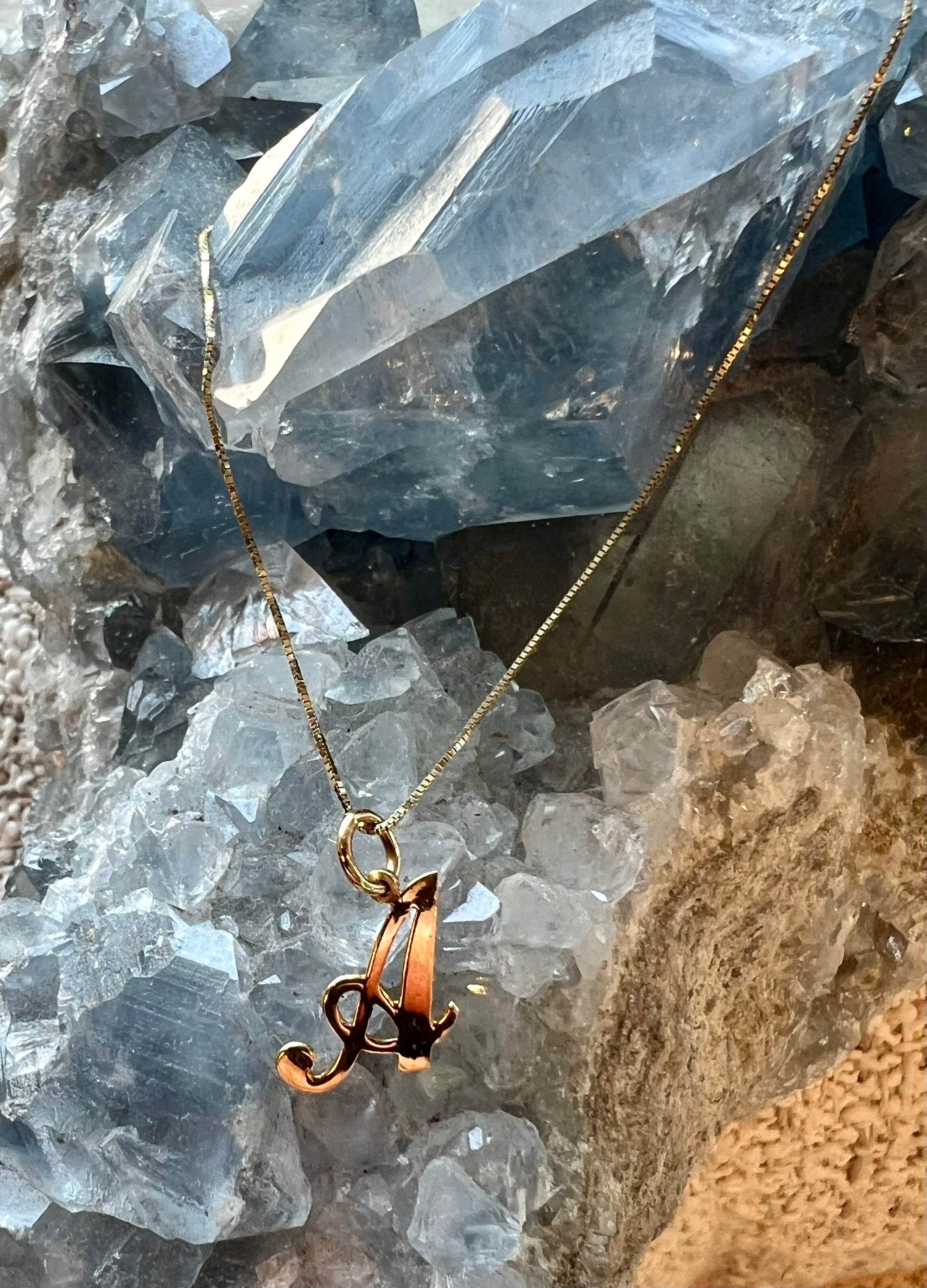 14k A Initial and Chain