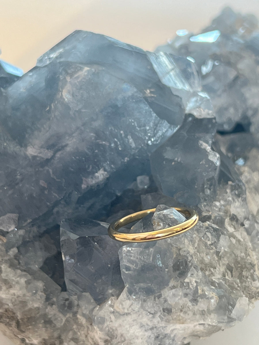 Rounded Gold Band