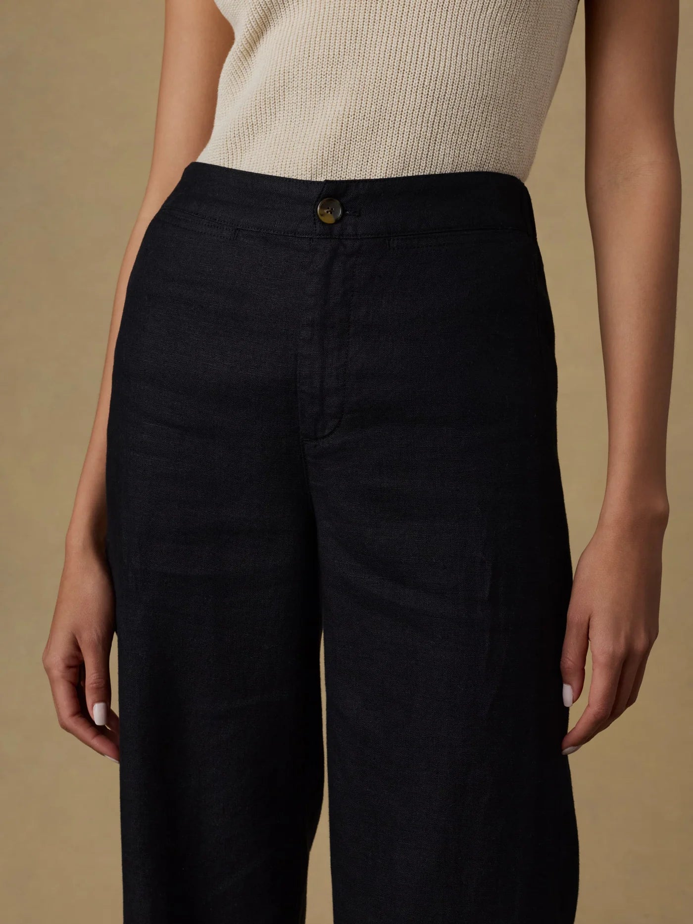 Sun Strider Linen Pant - Black