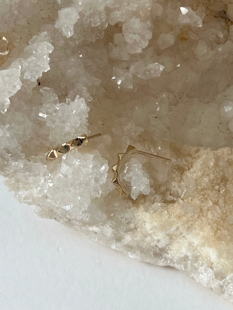 14k Gold Textured Curved Stud Earrings