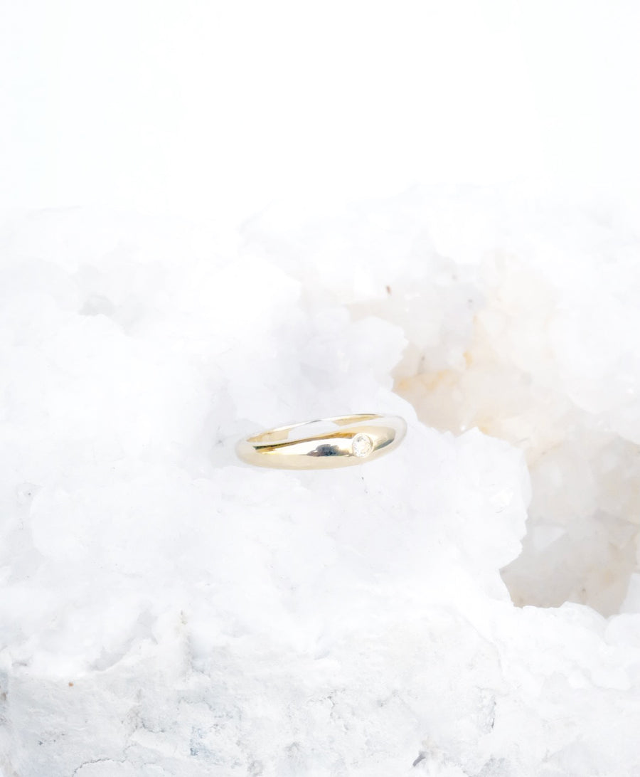Round Tapered Bezel-set Diamond Ring